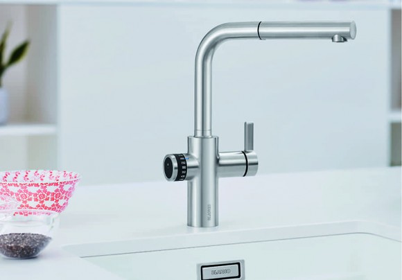 Кухонный смеситель Blanco Evol-S Volume (нержавеющая сталь UltraResist, рычаг справа) Кухонный смеситель Blanco Evol-S Volume (нержавеющая сталь UltraResist, рычаг справа)