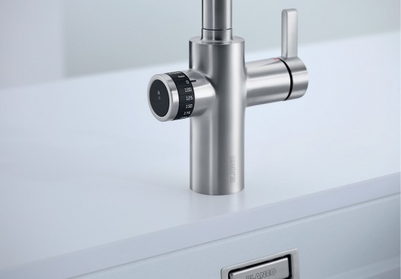 Кухонный смеситель Blanco Evol-S Volume (нержавеющая сталь UltraResist, рычаг справа) Кухонный смеситель Blanco Evol-S Volume (нержавеющая сталь UltraResist, рычаг справа)