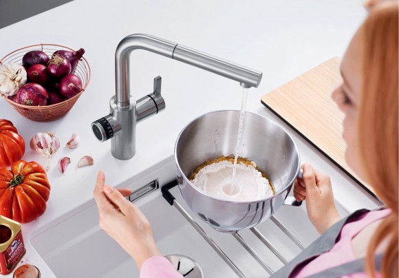 Кухонный смеситель Blanco Evol-S Volume (нержавеющая сталь UltraResist, рычаг справа) Кухонный смеситель Blanco Evol-S Volume (нержавеющая сталь UltraResist, рычаг справа)