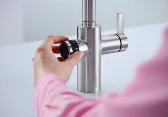 Кухонный смеситель Blanco Evol-S Volume (нержавеющая сталь UltraResist, рычаг слева) Кухонный смеситель Blanco Evol-S Volume (нержавеющая сталь UltraResist, рычаг слева)